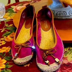 Michel kors pink moccasins 🍄